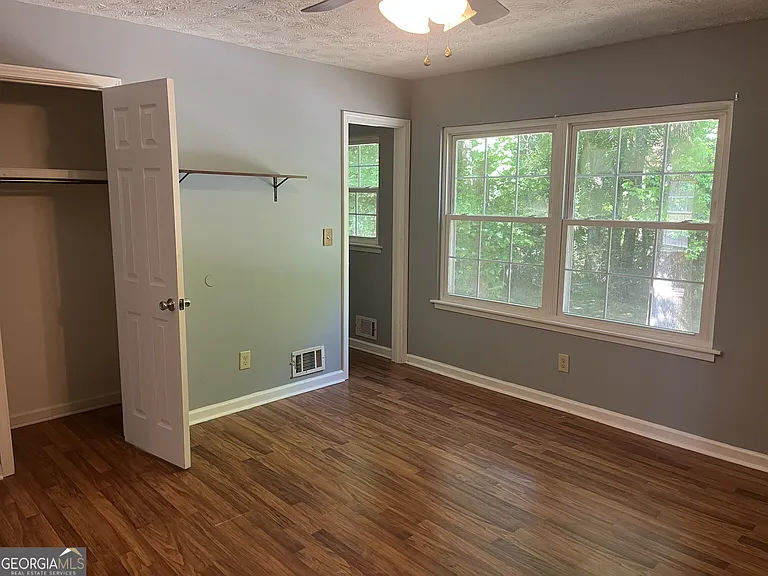 2561 Lewfield Cir SE — Photo 16