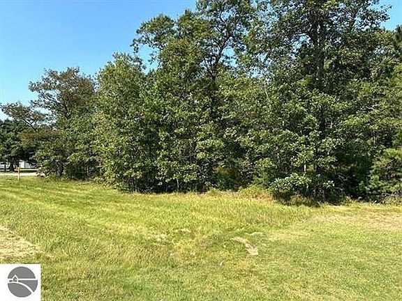 2nd image of 0 Wintergreen St