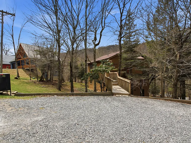 111A Charter Hills Rd — Photo 57