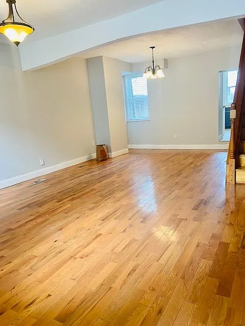 4 bed, 1.5 bath, 1408 sqft, $2,200 — Photo 3