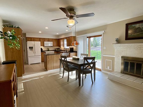 4th image of 3644 N Fountaincrest Dr