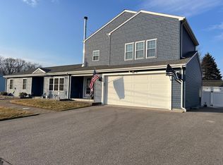 204 Riley Ave, Somerset, MA 02726