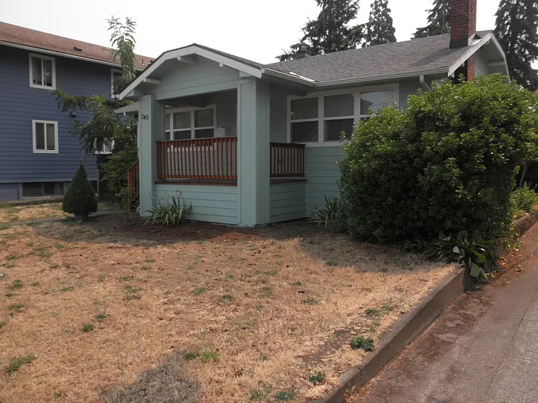 340 14th St SE — Photo 3