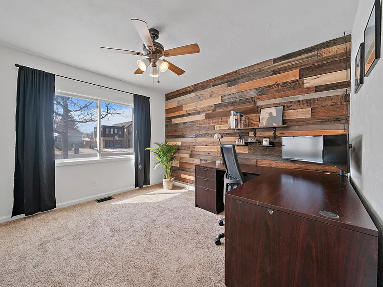 3224 S Elm St — Photo 10
