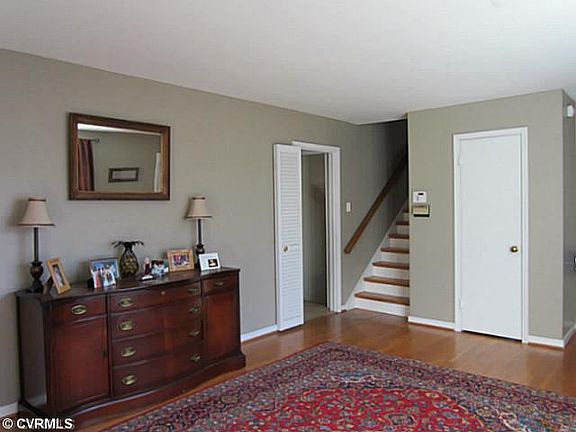 3rd image of 2402 Pleasant Run Dr