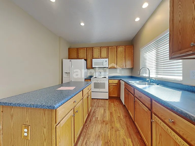 6259 Castle Oak Dr — Photo 3