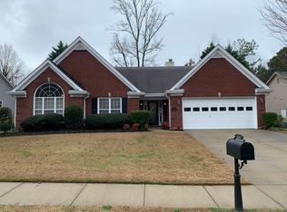 1450 Creek Pointe Cir, Lawrenceville, GA 30043