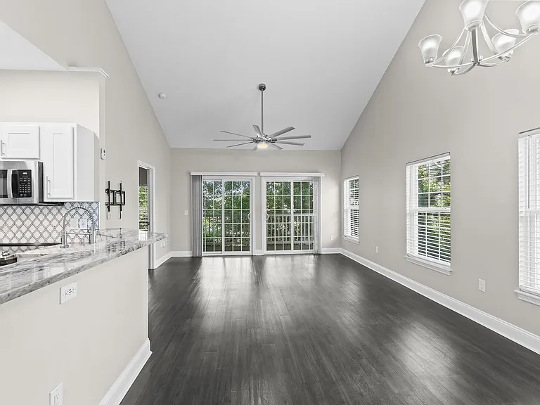 5026 Belleglen Ct #202 — Photo 9