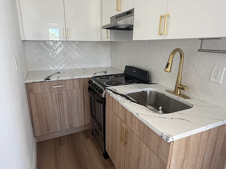 770 W Side Ave #2