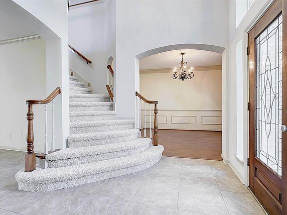 4th image of 2109 Enchanted Lake Dr