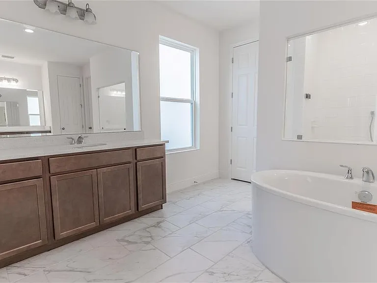 5018 Down Ct — Photo 31