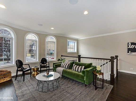 5th image of 1614 N Artesian Ave #G1
