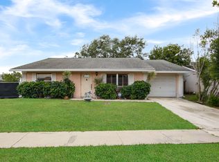 6100 Lambeth Cir, Lake Worth, FL 33463