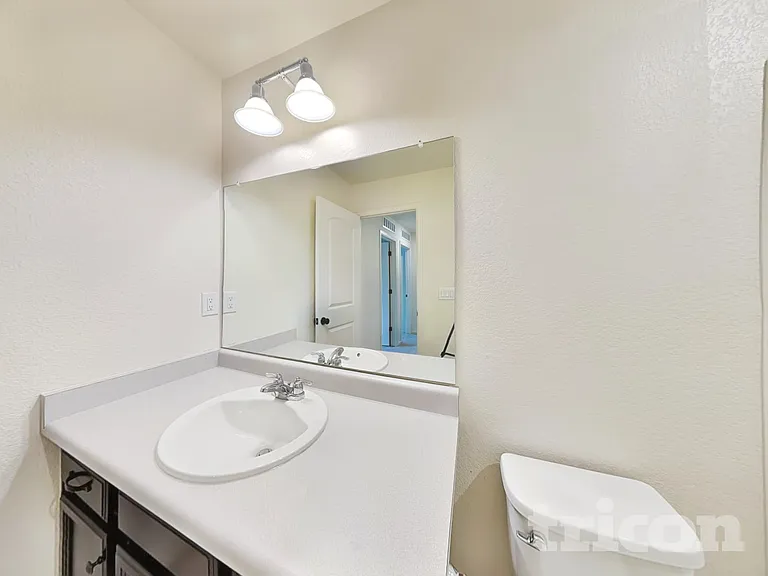 21895 E Radcliff Cir — Photo 14