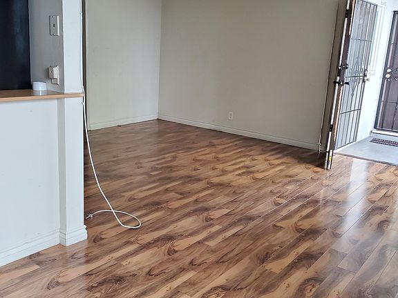 5th image of 1236 S Bedford St #6