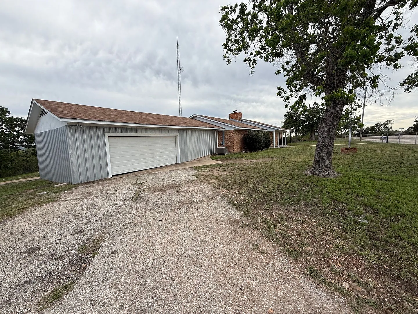 Smithville Single Story Home with Views — Photo 4