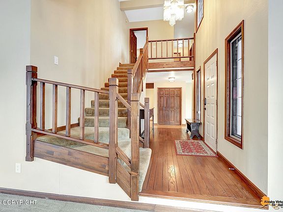 4th image of 2201 Belmont Dr