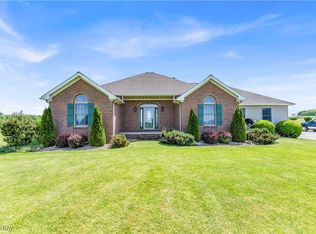 9903 Vermilion Rd, Amherst, OH 44001