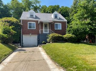 2812 McKelvey Rd, Pittsburgh, PA 15221