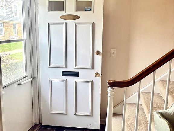 4th image of 40 Hamlin Sq APT B