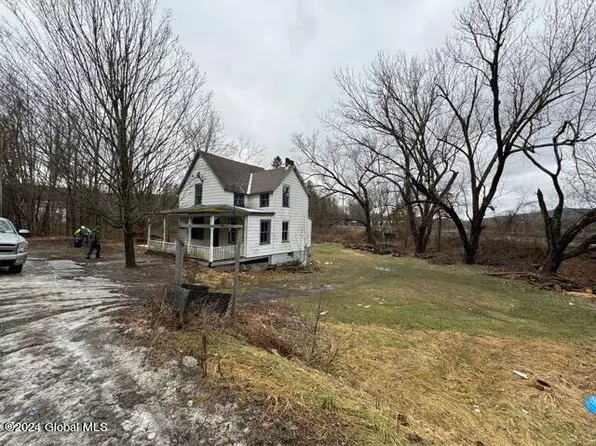 1685 County RT 59, Cambridge, NY 12816