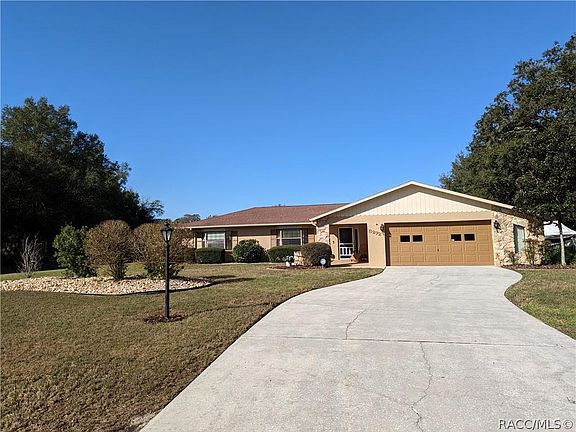 2nd image of 8272 N Golfview Dr