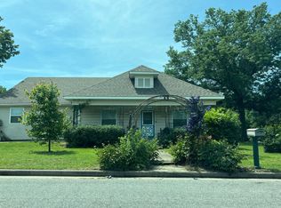 3302 E 12th St, Joplin, MO 64801