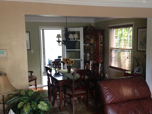 5th image of 4861 S Park Dr