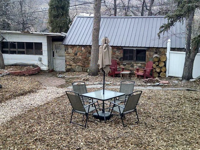 Large fully fenced yard
