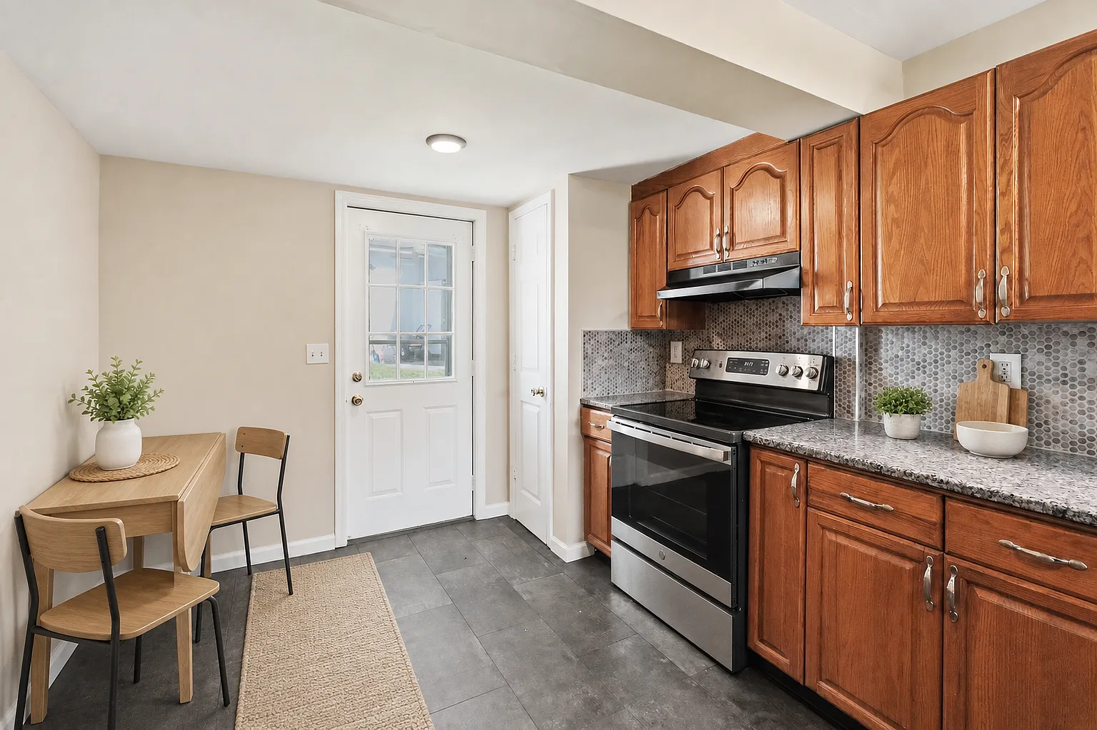 3 bed, $2,250 — Photo 4