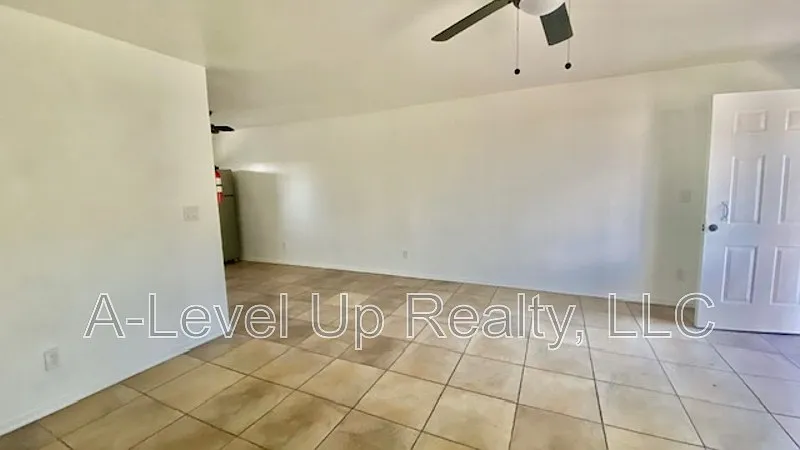 2 bed, 1.0 bath, 750 sqft, $995 — Photo 4