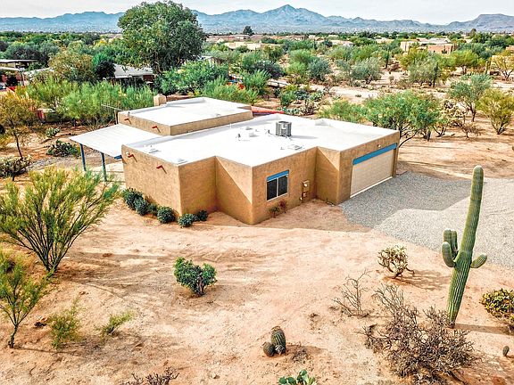 3rd image of 8910 N Camino De La Tierra