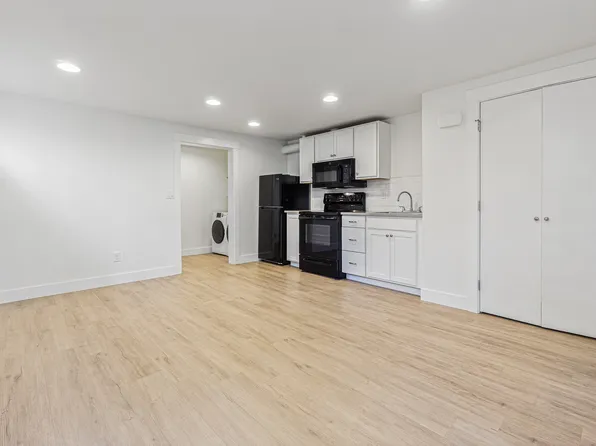 532 12th Ave E #532B, Seattle, WA 98102