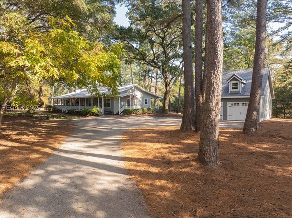 1412 Battery Creek Rd, Beaufort, SC 29902
