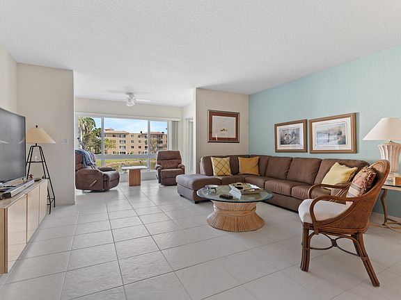 5th image of 12529 Imperial Isle Dr APT 201