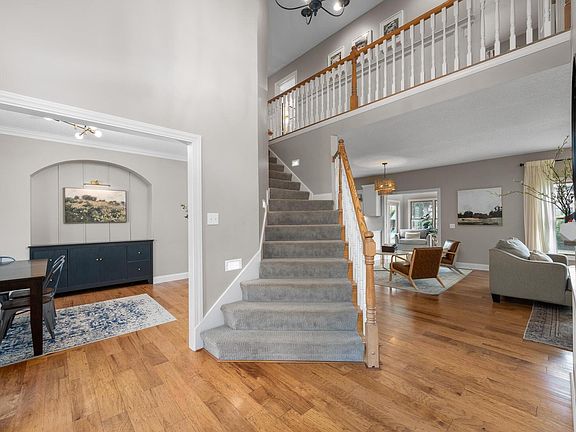 2nd image of 5121 Lockwood Dr