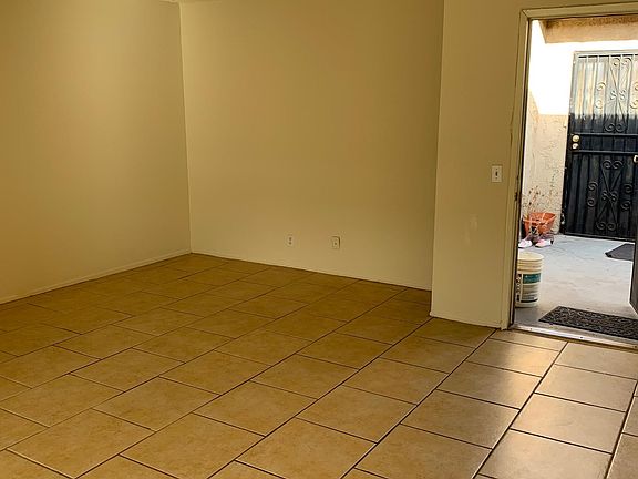 3rd image of 120 W Live Oak St APT 2
