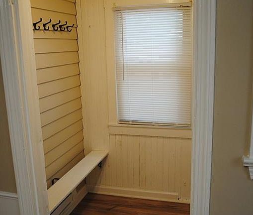 3rd image of 2412 Selzer Ave