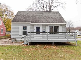 136 21st St SW, Cedar Rapids, IA 52404