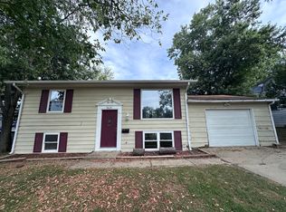 909 Sunset Rdg, Danville, IL 61832