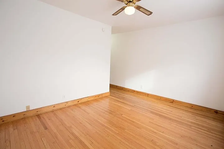 1018 E. 54th Street — Photo 12
