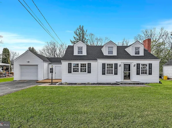39 Meadowbrook Ave, Lawrence Township, NJ 08648