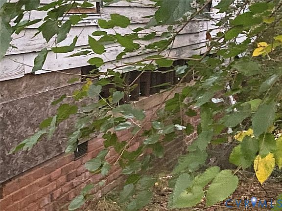 5th image of 1219 Melville St