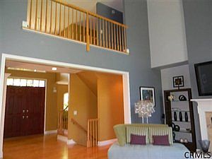 5th image of 35 Winding Brook Dr