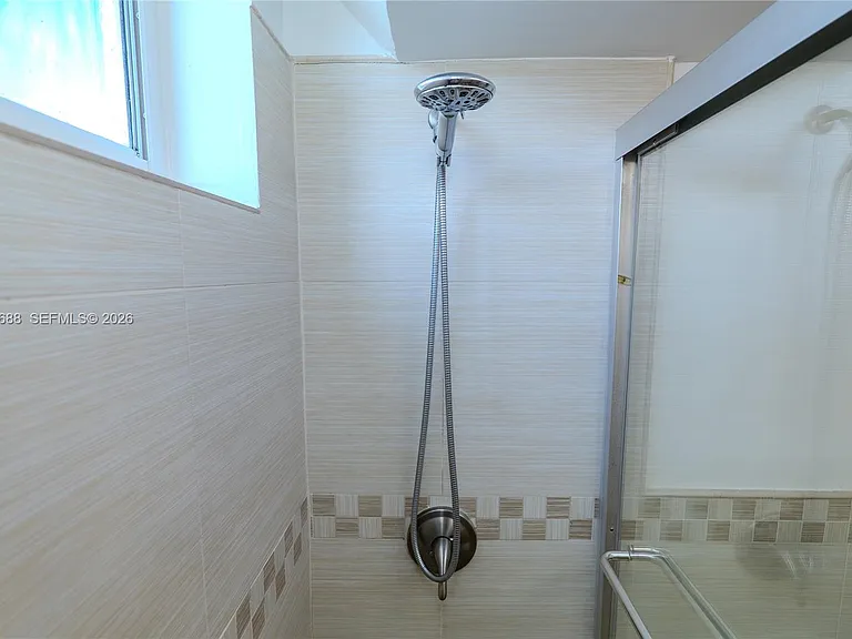 921 Jefferson Ave #3C — Photo 15