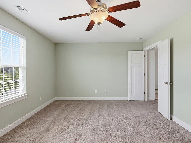 122 Rosedale Dr — Photo 10