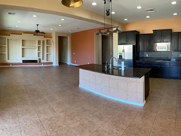 6498 W Victory Way — Photo 2