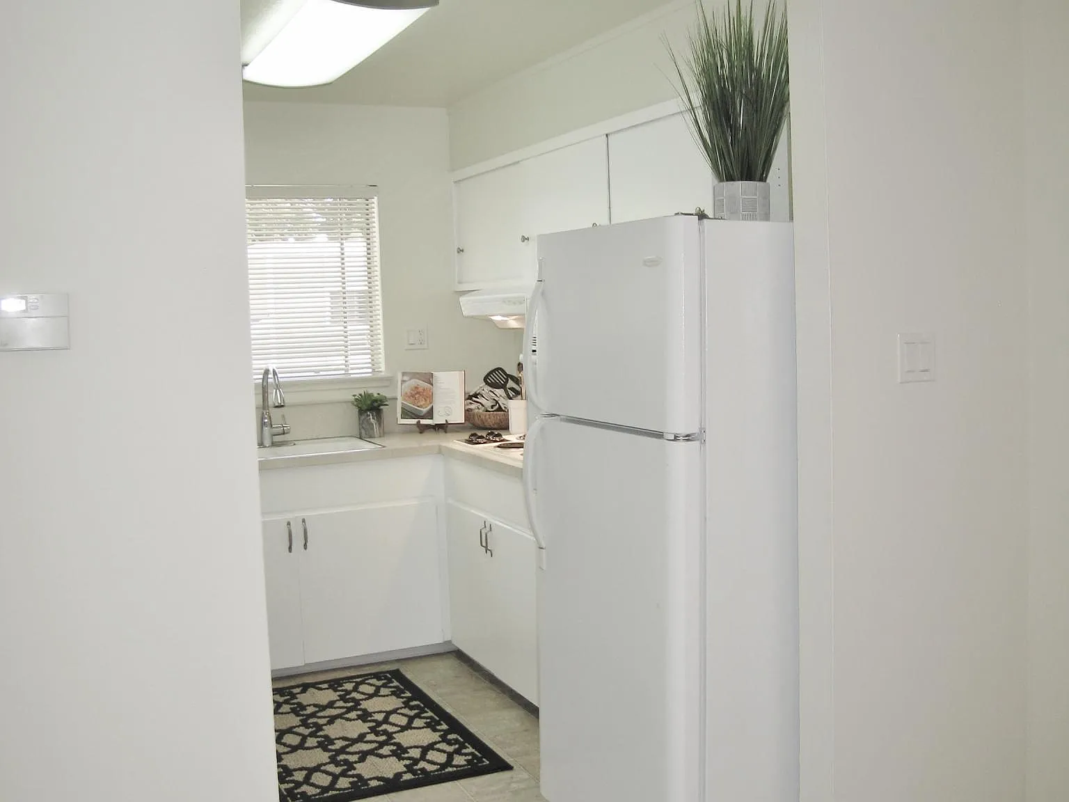 Ednamary Apartments — Photo 4