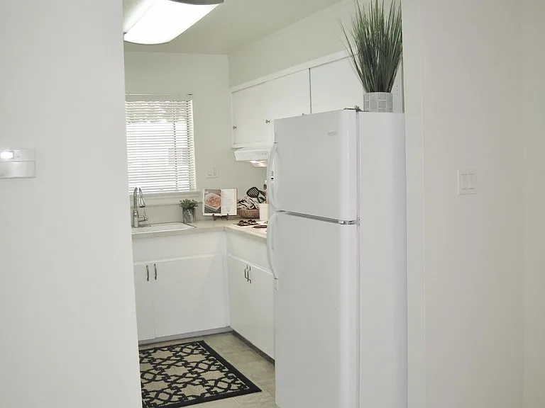 Ednamary Apartments — Photo 4
