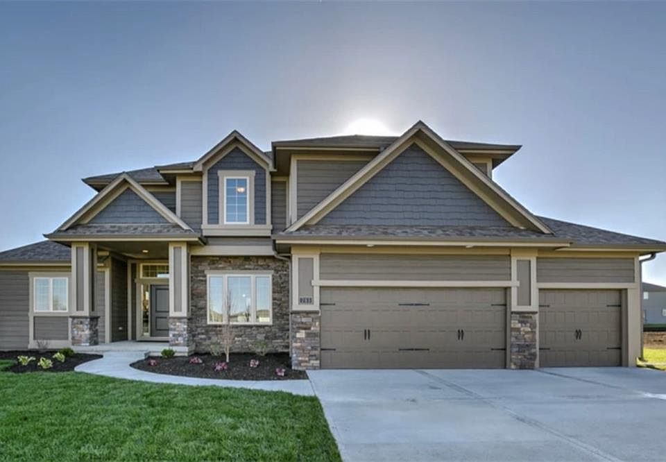 1st image of 3113 NW Berkebile Ln